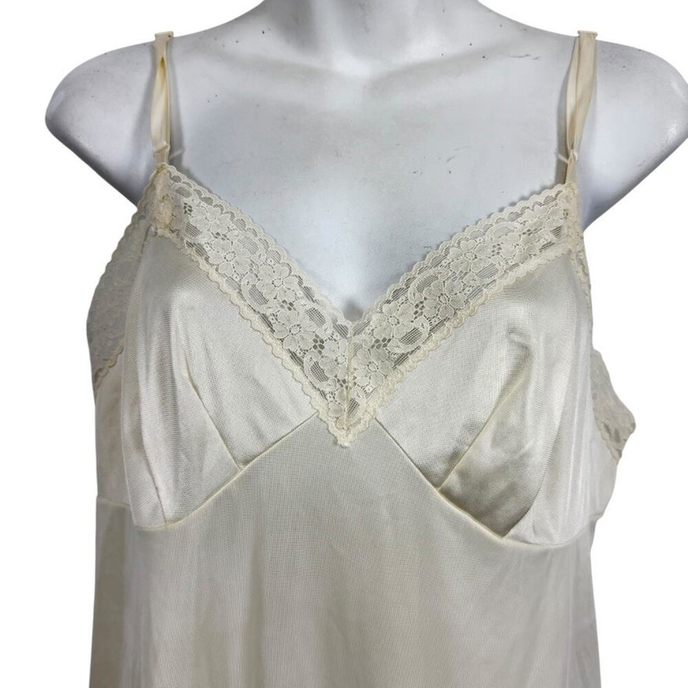 Vanity Fair Vintage Full Slip Dress Ivory Lace Trim V-Neck Babydoll USA Made S - Picture 5 of 16